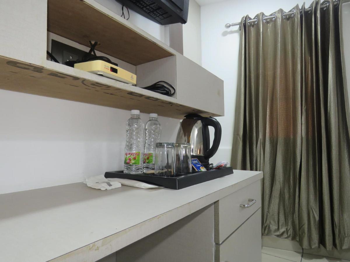 Hotel Reegate Inn Near South Railway Station Kochi Екстериор снимка